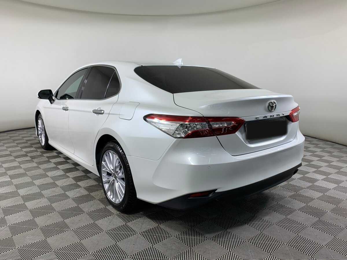Toyota Camry 2020 года с пробегом. Фото: #6
