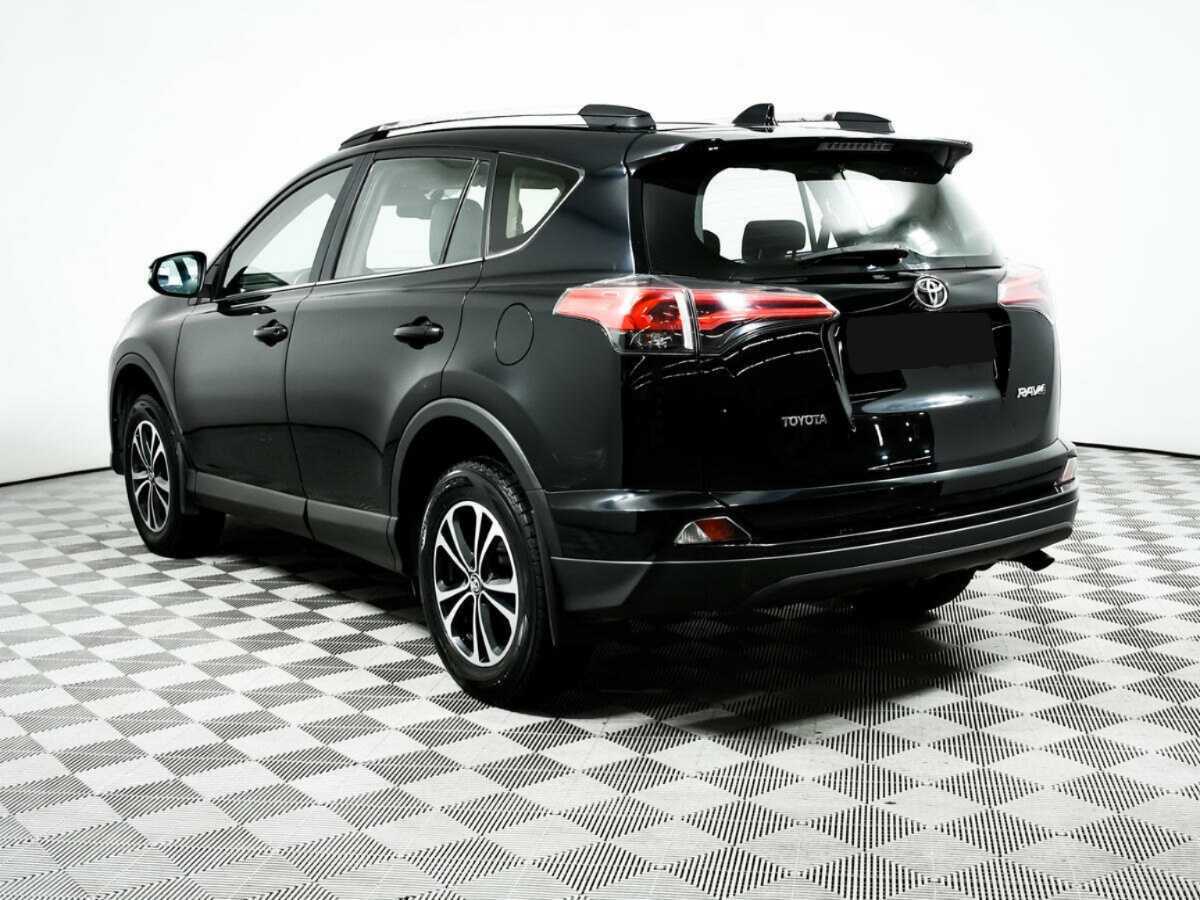 Toyota RAV4 2018 года с пробегом. Фото: #6