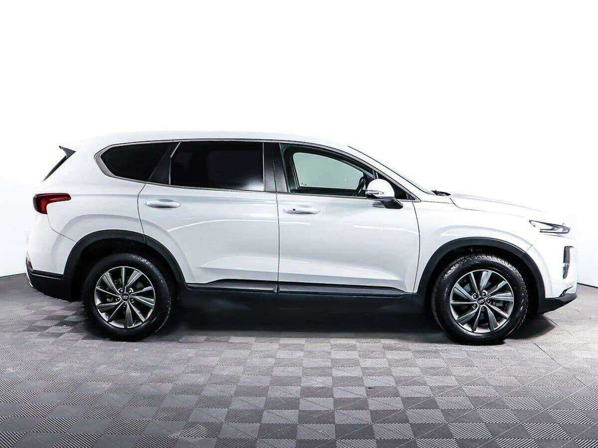 Hyundai Santa Fe 2018 года с пробегом. Фото: #3