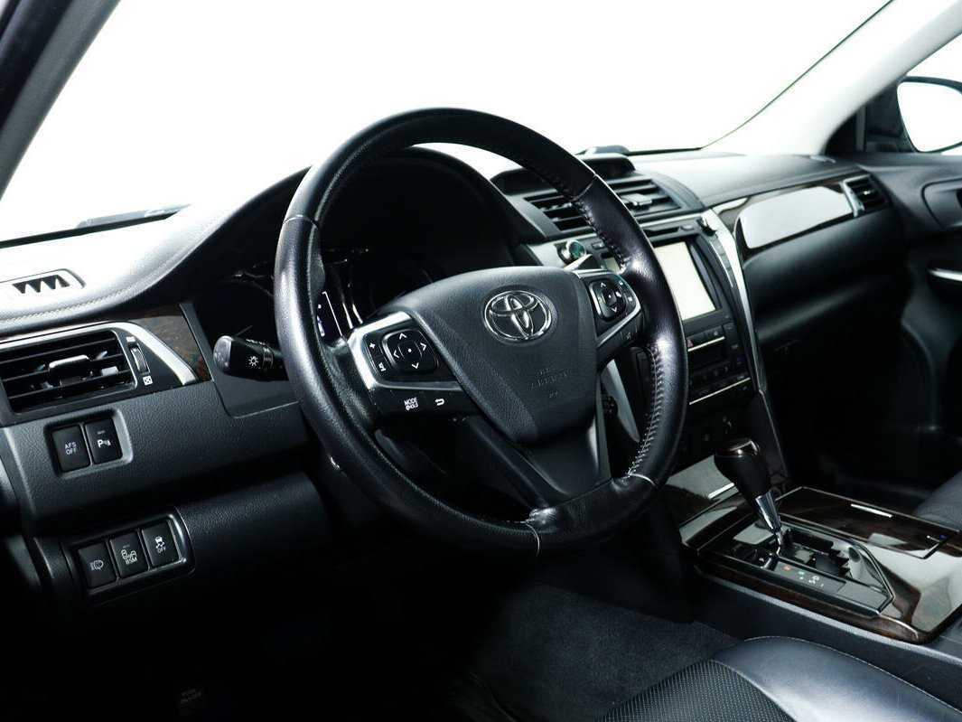 Toyota Camry 2015 года с пробегом. Фото: #12