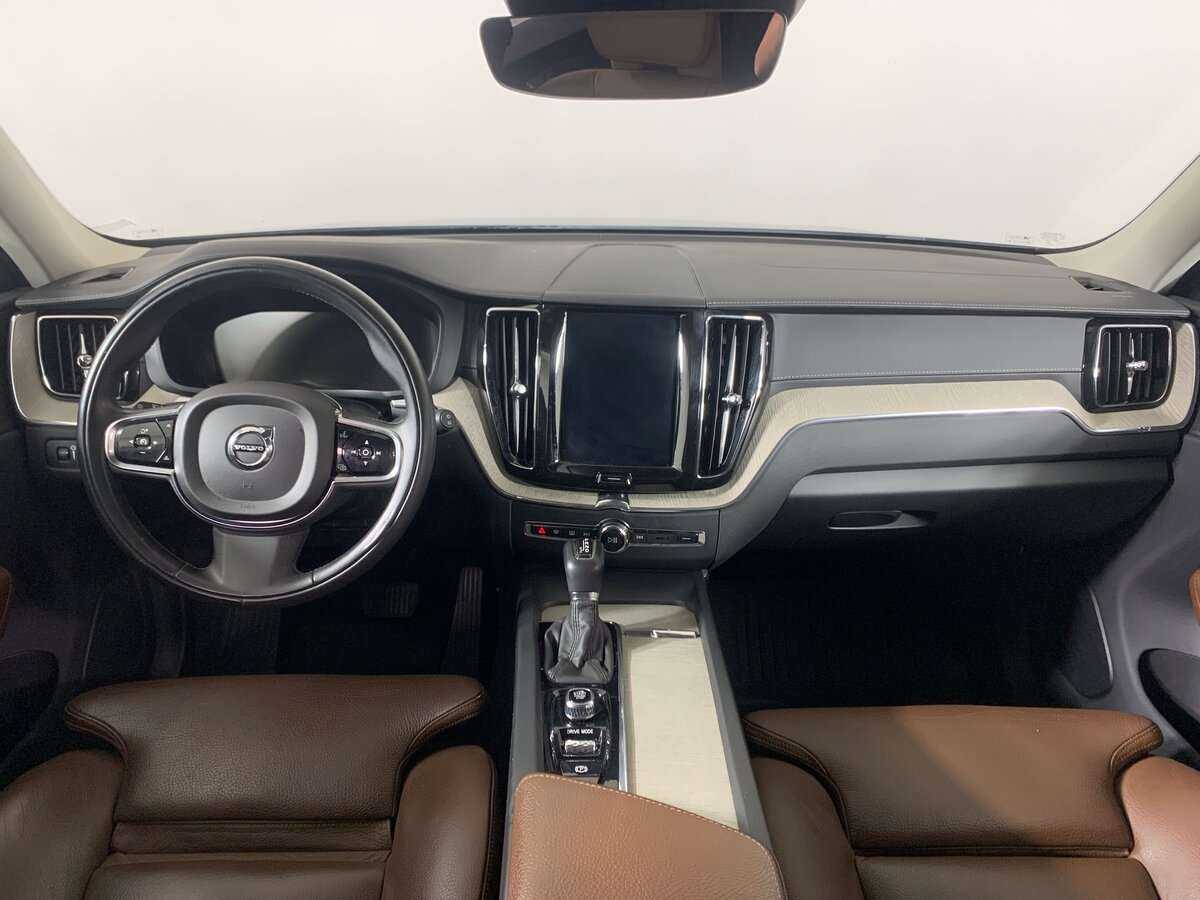 Volvo XC60 2019 года с пробегом. Фото: #9