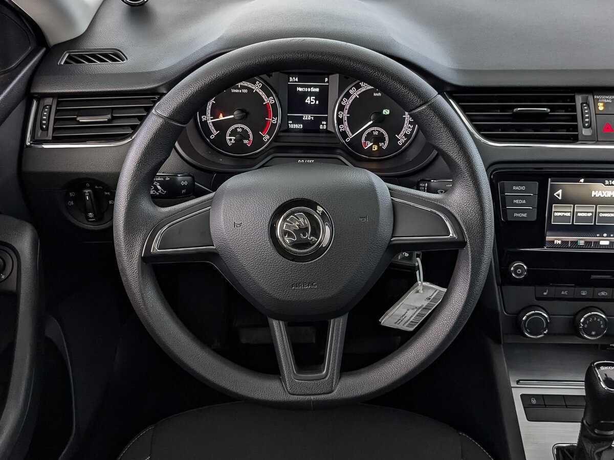 Skoda Octavia 2019 года с пробегом. Фото: #21
