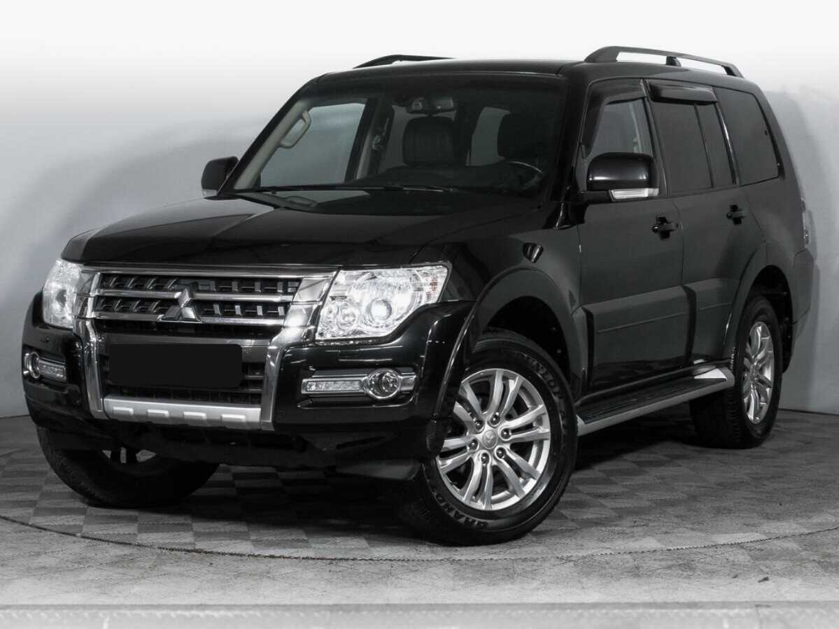 Mitsubishi Pajero 2017 года с пробегом. Посмотреть фото