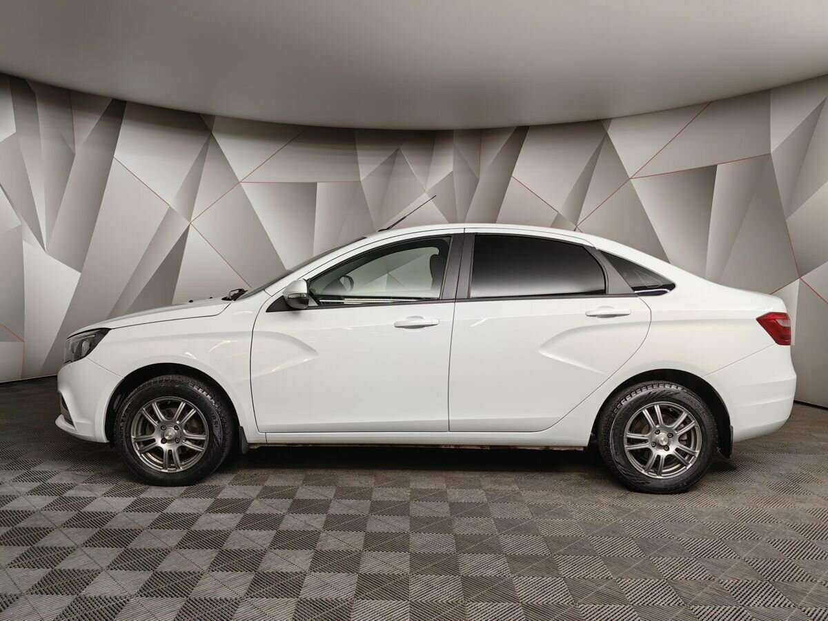 Lada (ВАЗ) Vesta 2018 года с пробегом. Фото: #3