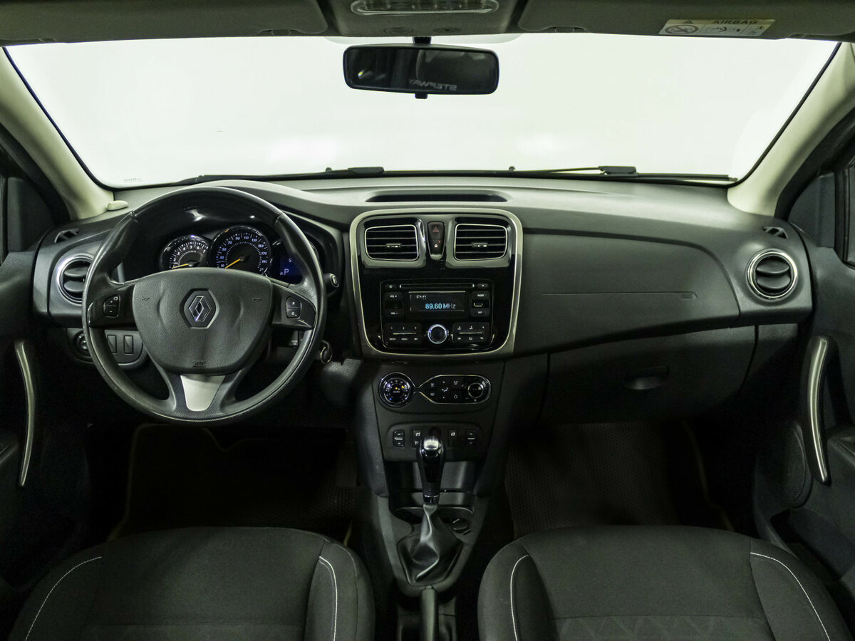 Renault Sandero 2015 года с пробегом. Фото: #12