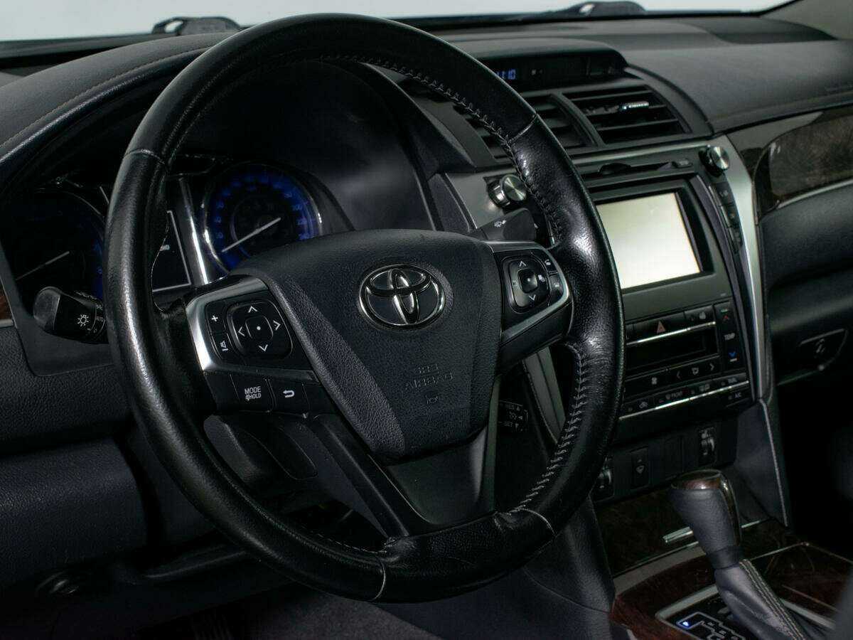 Toyota Camry 2017 года с пробегом. Фото: #14