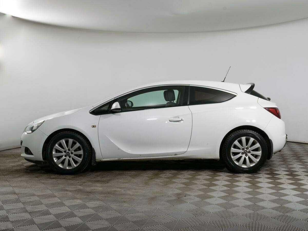 Opel Astra 2012 года с пробегом. Фото: #7