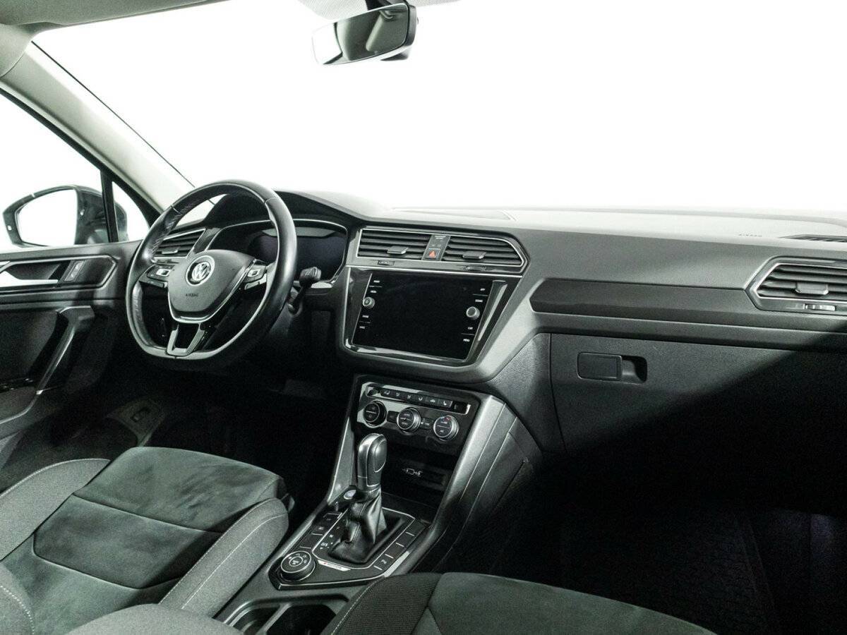 Volkswagen Tiguan 2018 года с пробегом. Фото: #8