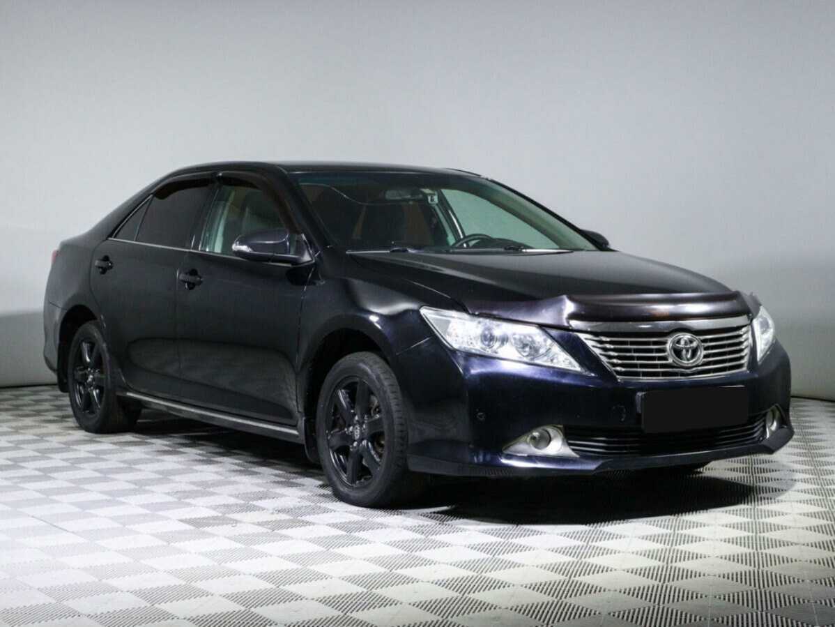 Toyota Camry 2013 года с пробегом. Фото: #2