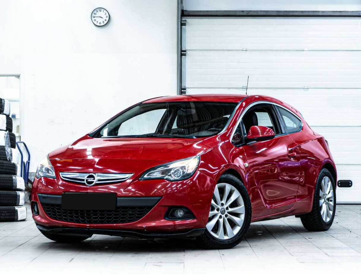 Opel Astra 2012 года с пробегом. Посмотреть фото