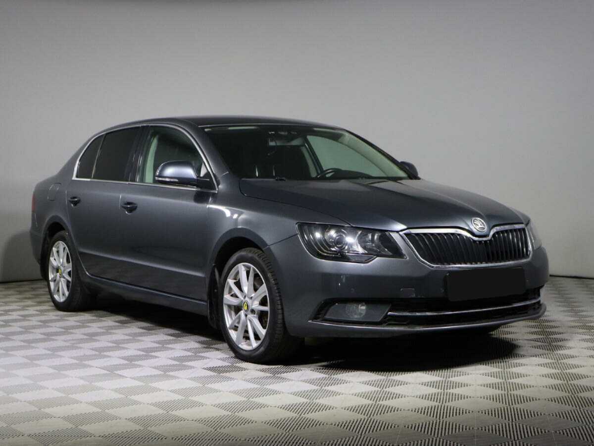 Skoda Superb 2014 года с пробегом. Фото: #2