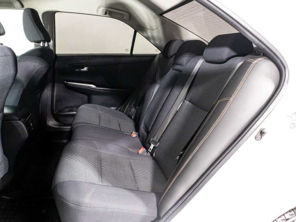 Toyota Camry 2018 года с пробегом. Фото: #9
