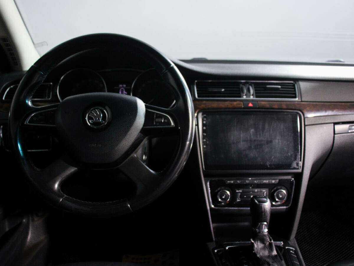 Skoda Superb 2014 года с пробегом. Фото: #10