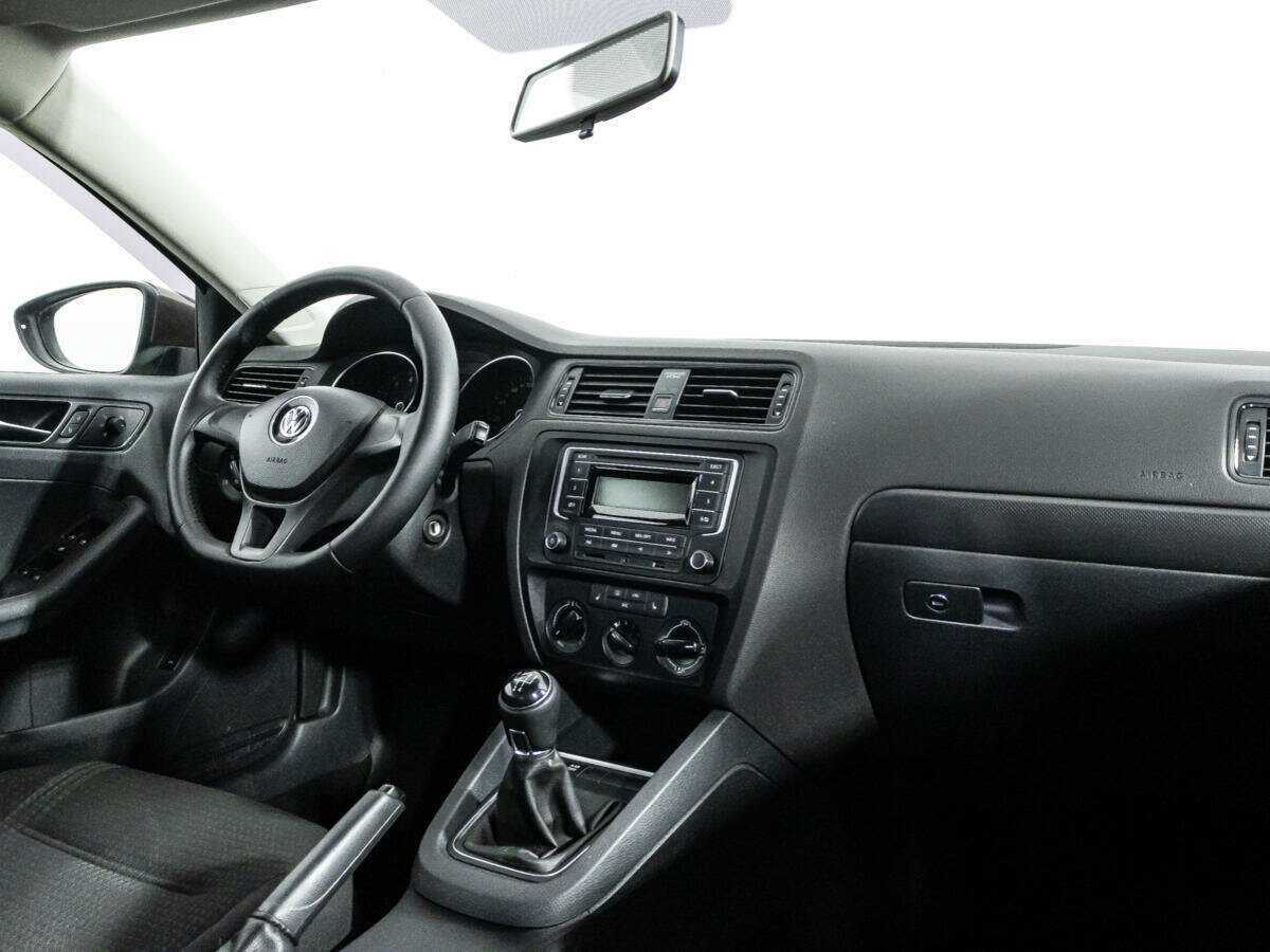Volkswagen Jetta 2015 года с пробегом. Фото: #8