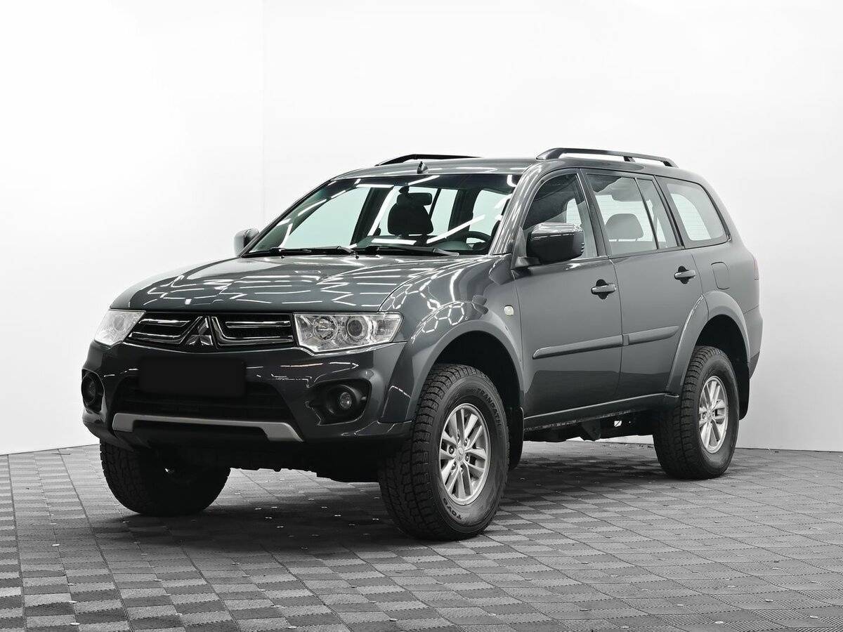 Mitsubishi Pajero Sport 2014 года с пробегом. Посмотреть фото
