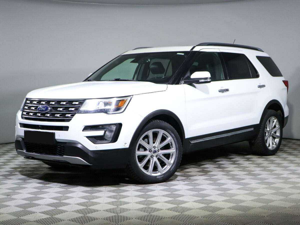 Ford Explorer 2016 года с пробегом. Посмотреть фото