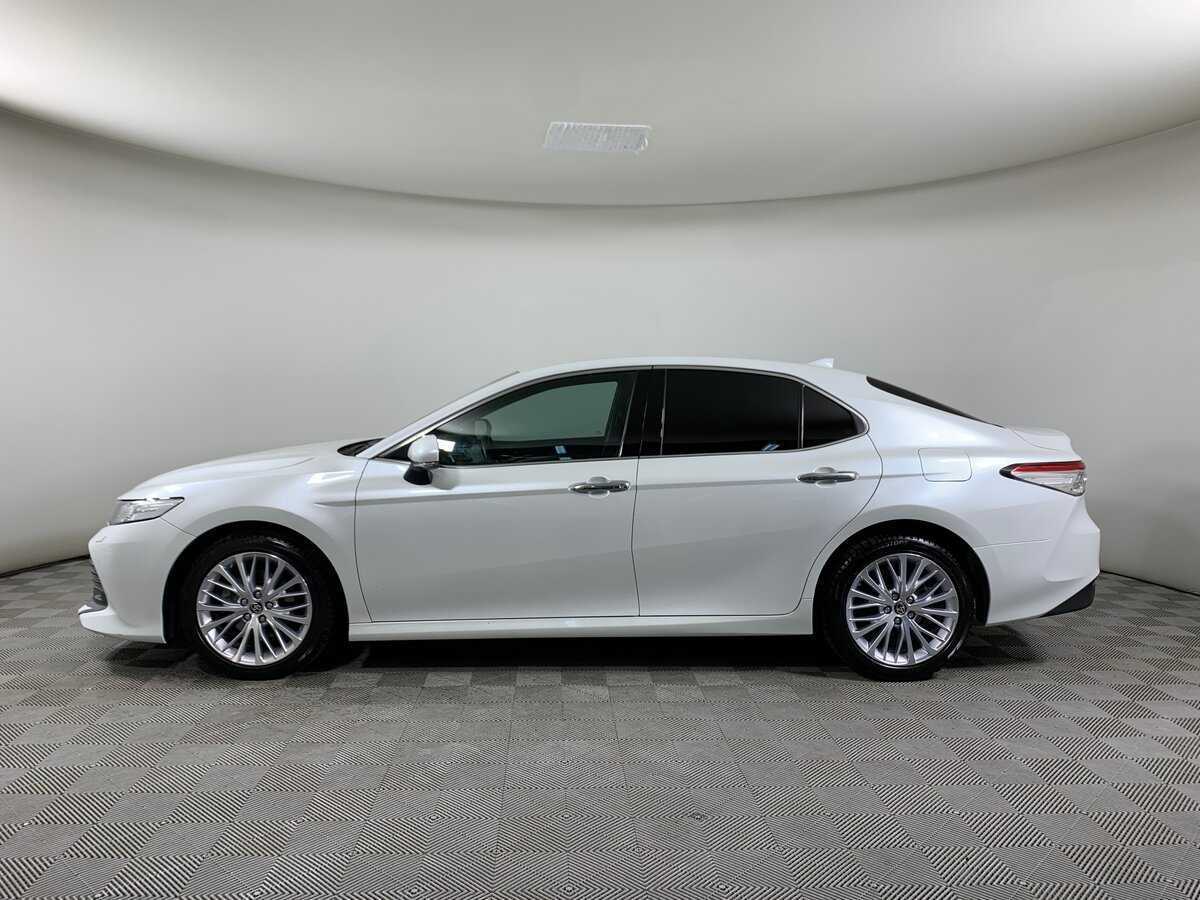 Toyota Camry 2020 года с пробегом. Фото: #7