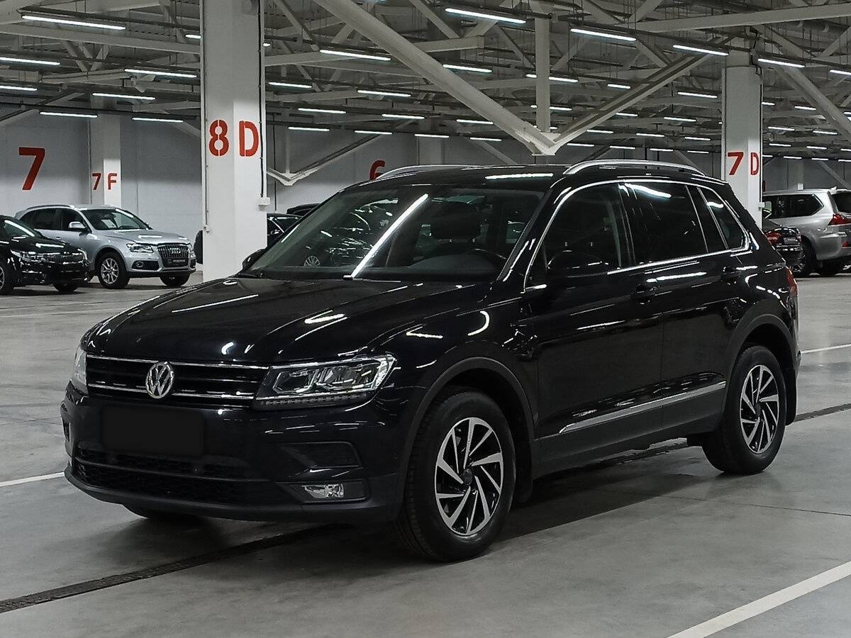 Volkswagen Tiguan 2018 года с пробегом. Посмотреть фото