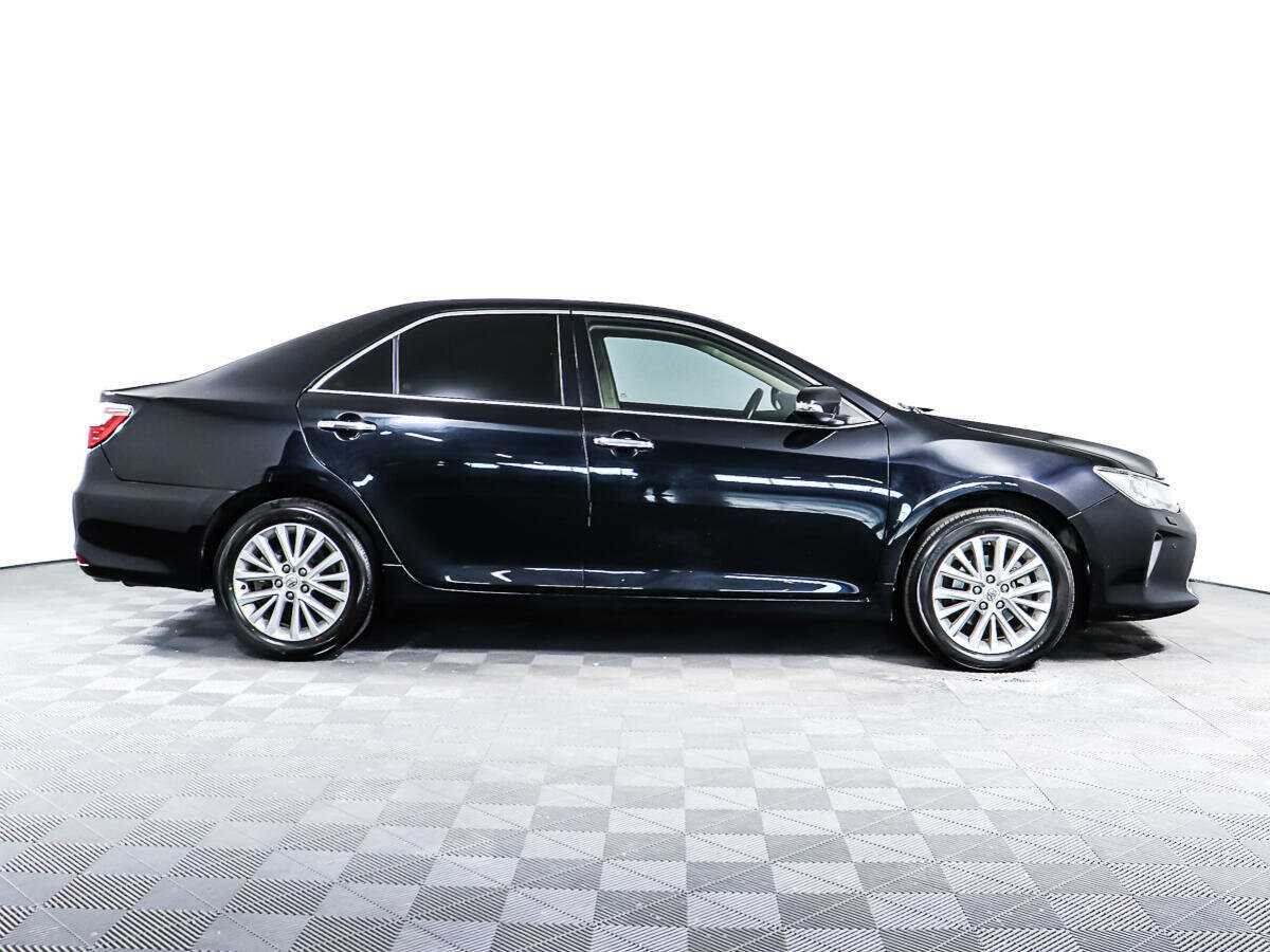 Toyota Camry 2015 года с пробегом. Фото: #2