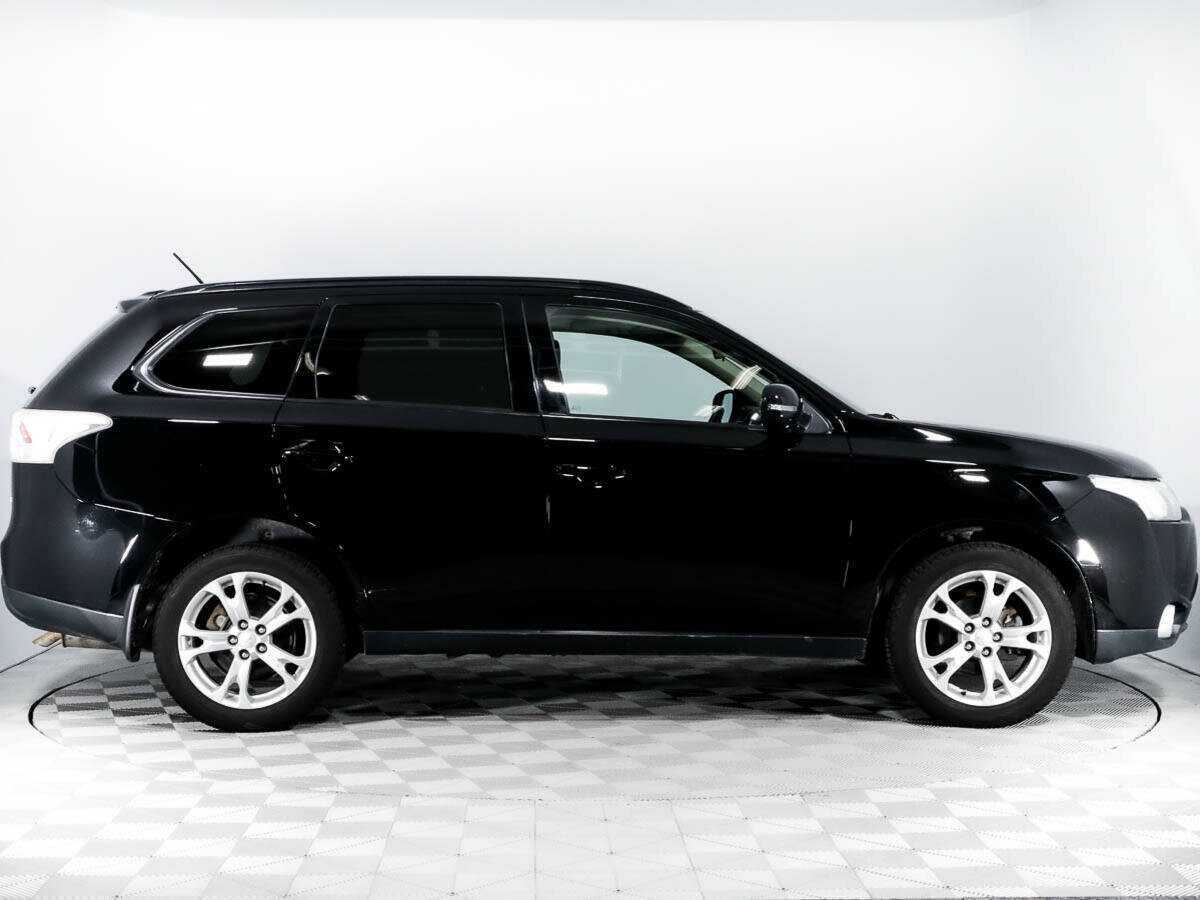 Mitsubishi Outlander 2013 года с пробегом. Фото: #3