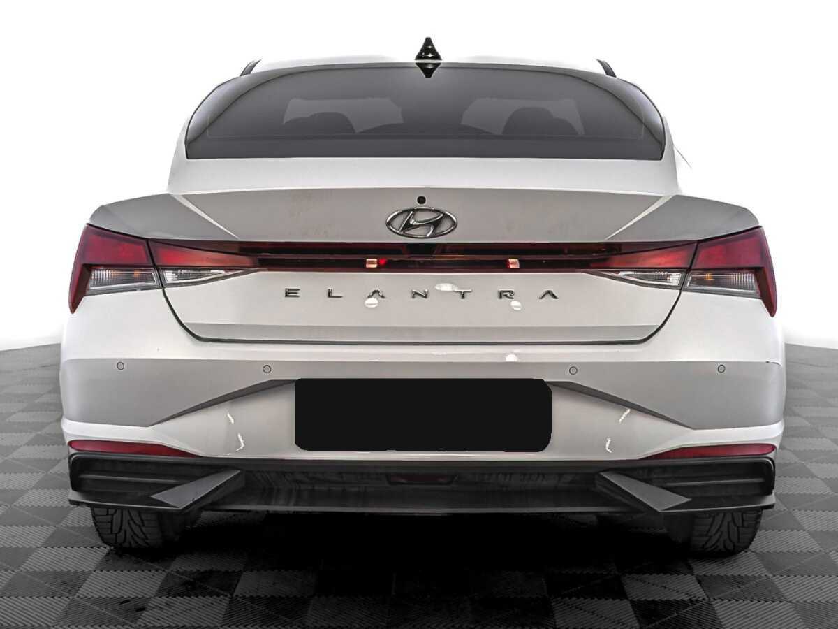 Hyundai Elantra 2021 года с пробегом. Фото: #5