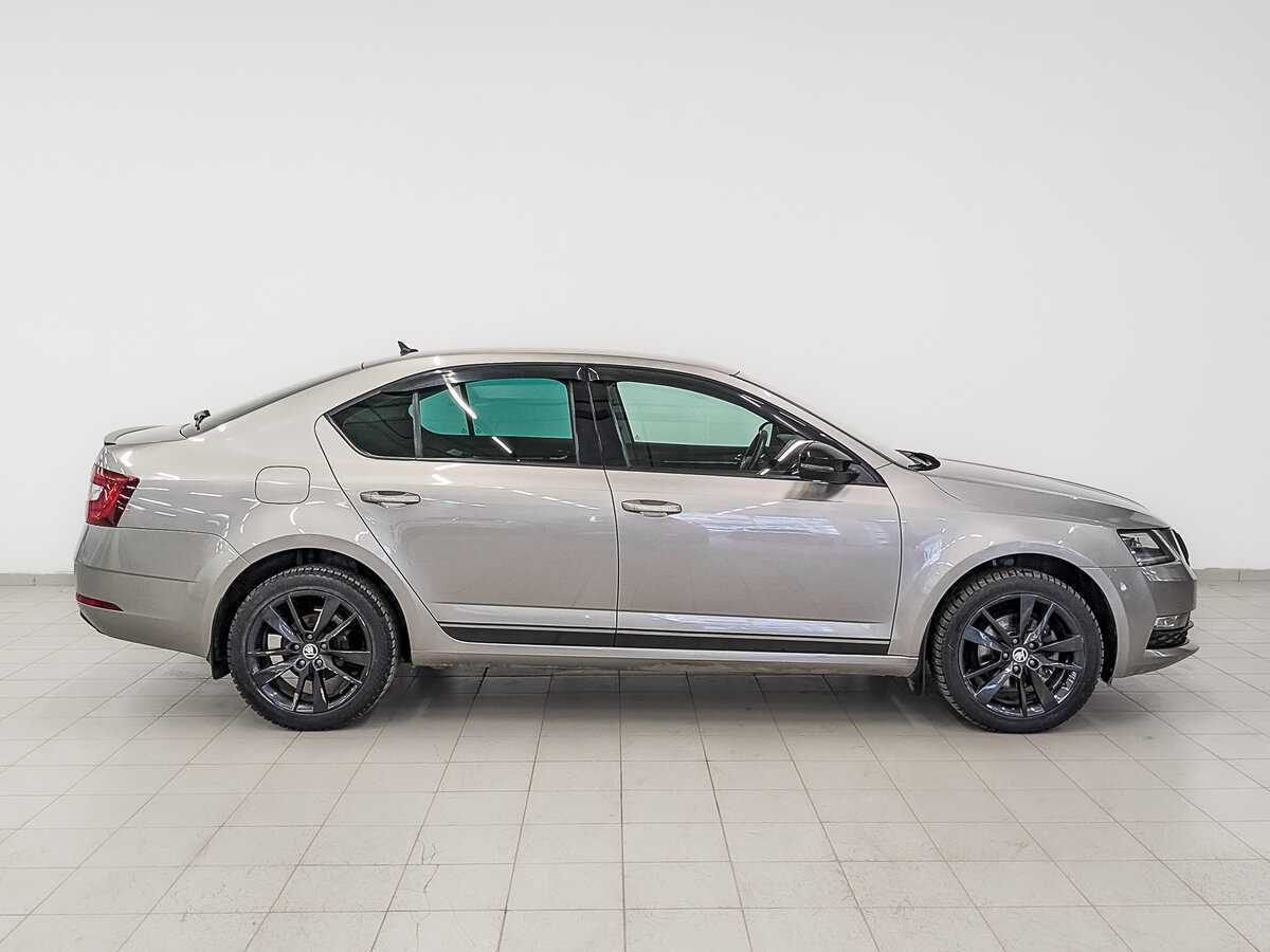 Skoda Octavia 2019 года с пробегом. Фото: #3