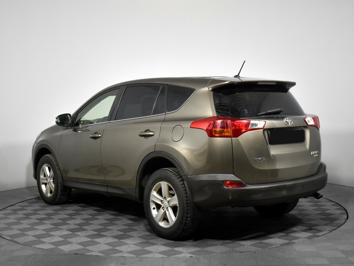 Toyota RAV4 2013 года с пробегом. Фото: #6