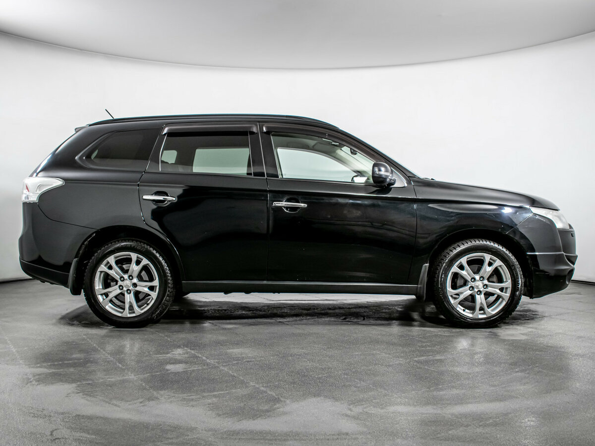 Mitsubishi Outlander 2013 года с пробегом. Фото: #3