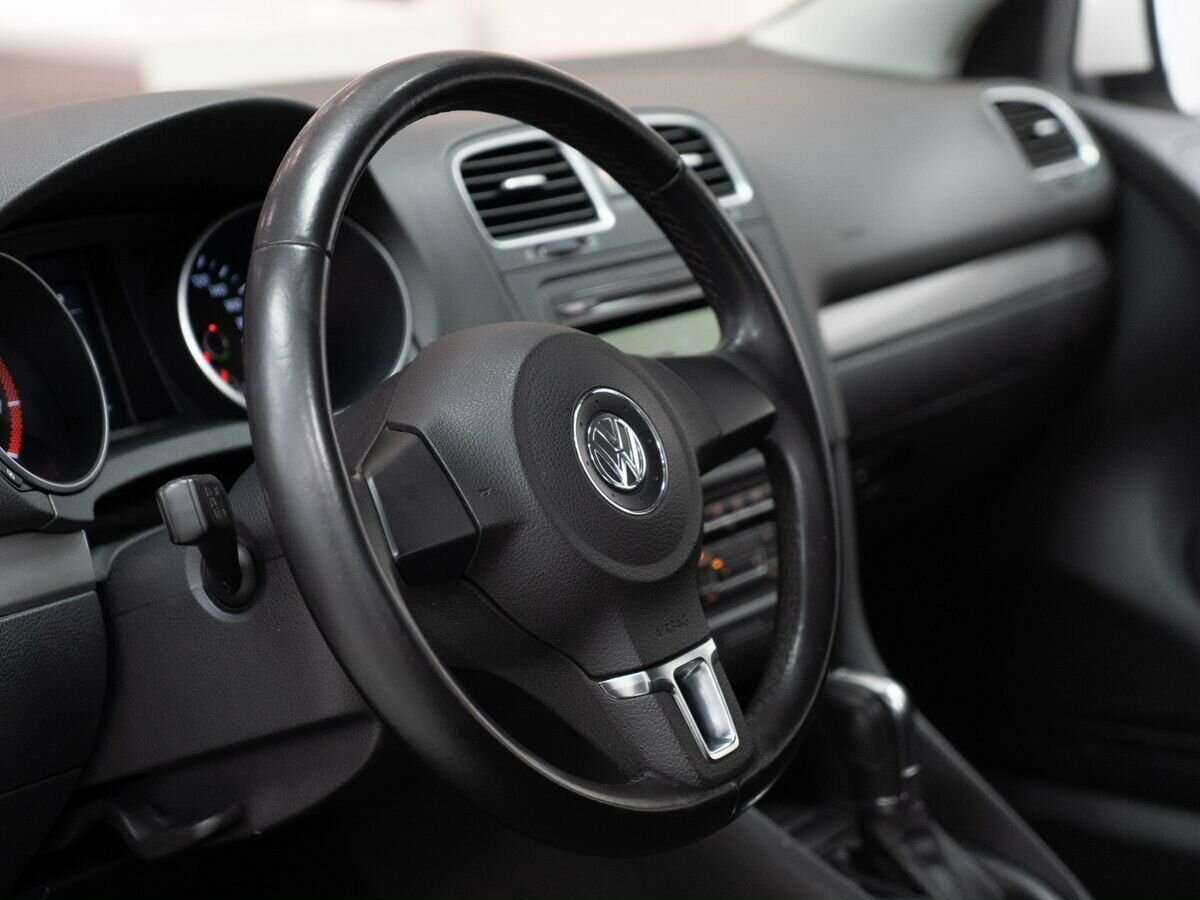 Volkswagen Golf 2012 года с пробегом. Фото: #4