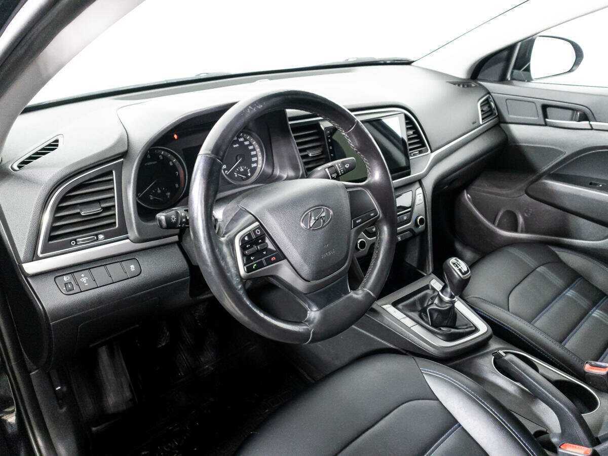 Hyundai Elantra 2017 года с пробегом. Фото: #10