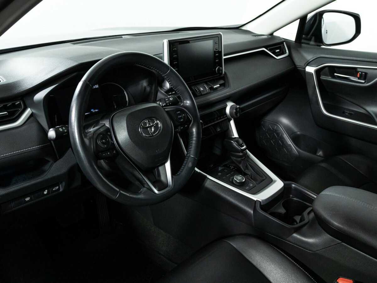 Toyota RAV4 2020 года с пробегом. Фото: #10