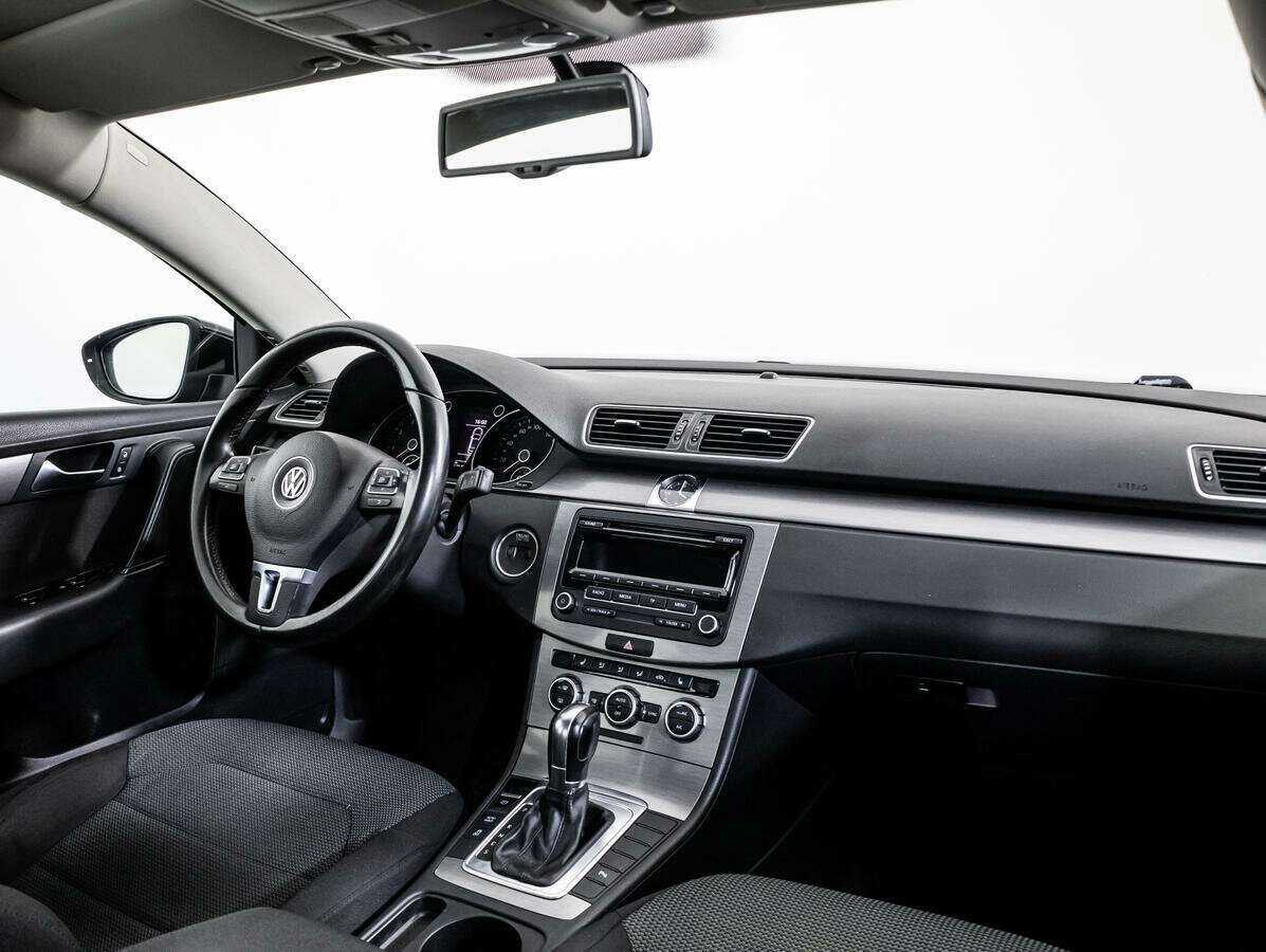 Volkswagen Passat 2012 года с пробегом. Фото: #8