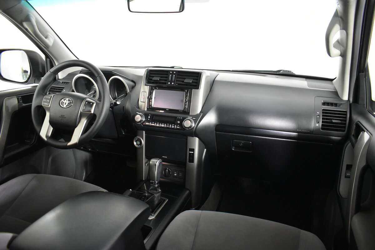 Toyota Land Cruiser Prado 2012 года с пробегом. Фото: #9