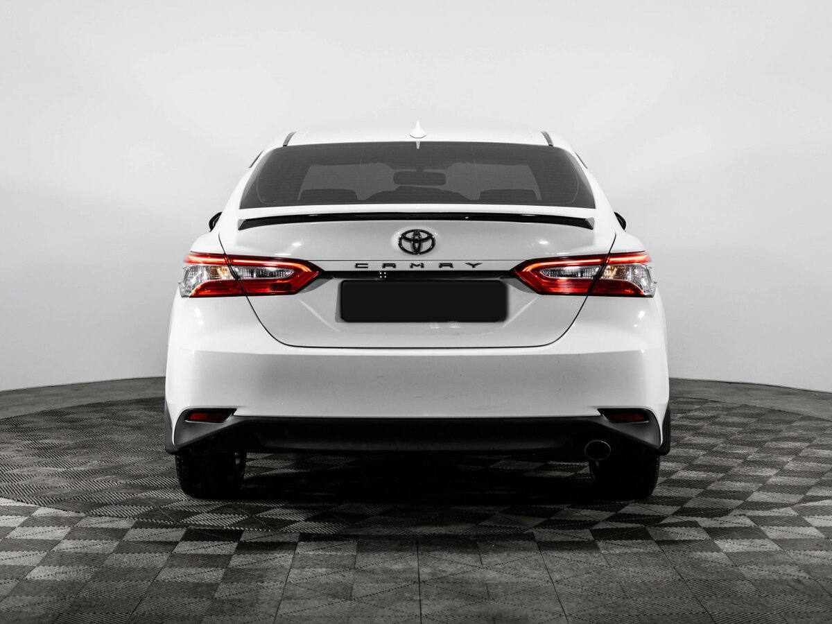 Toyota Camry 2021 года с пробегом. Фото: #4