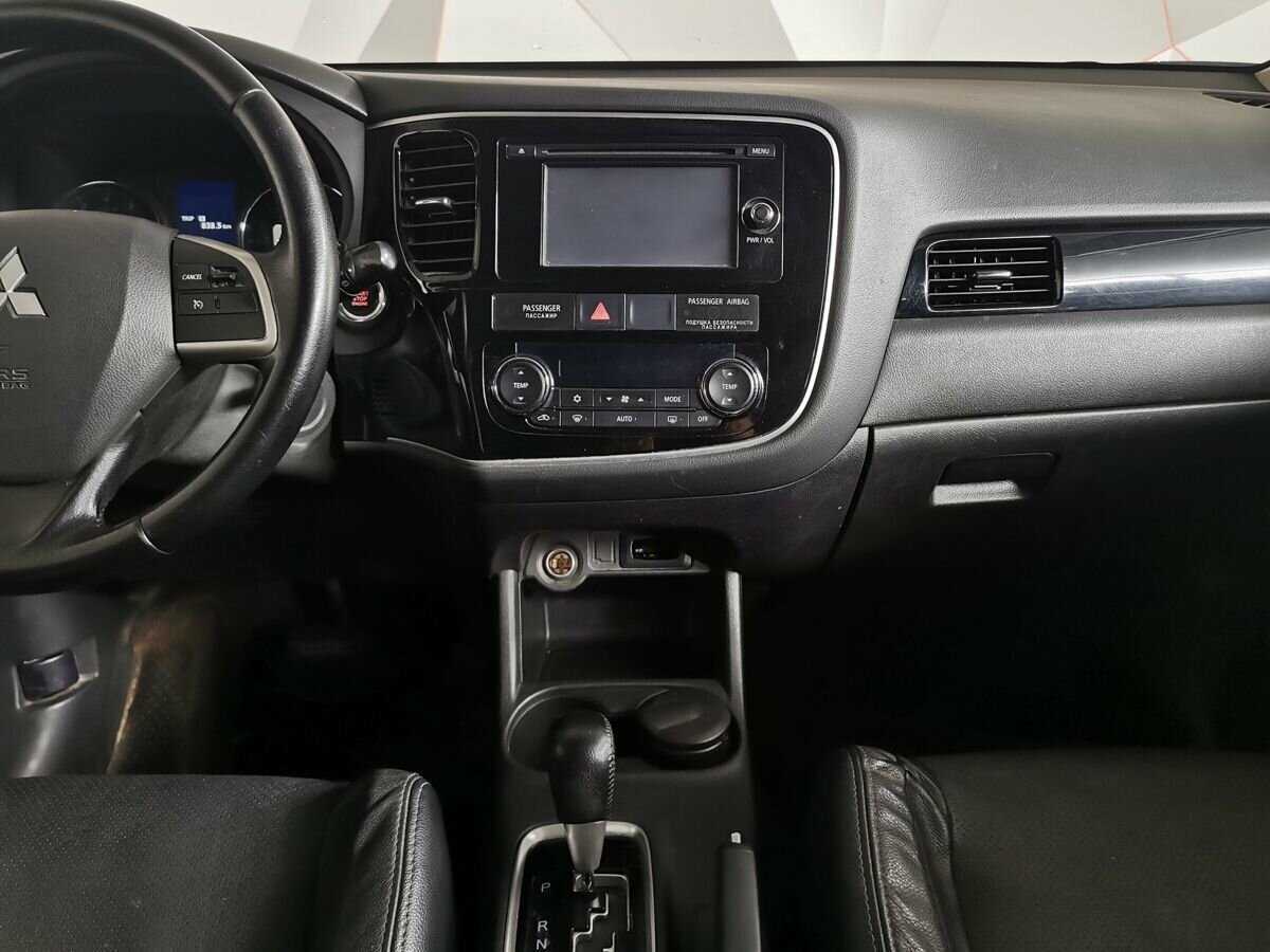 Mitsubishi Outlander 2014 года с пробегом. Фото: #10