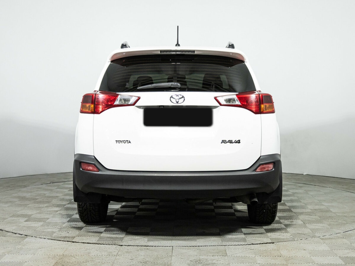 Toyota RAV4 2014 года с пробегом. Фото: #4