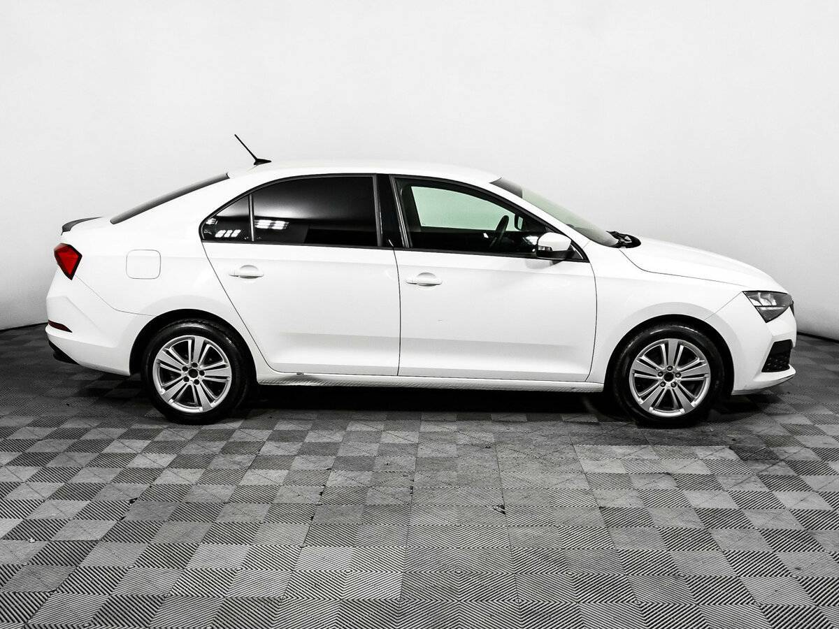 Skoda Rapid 2021 года с пробегом. Фото: #3