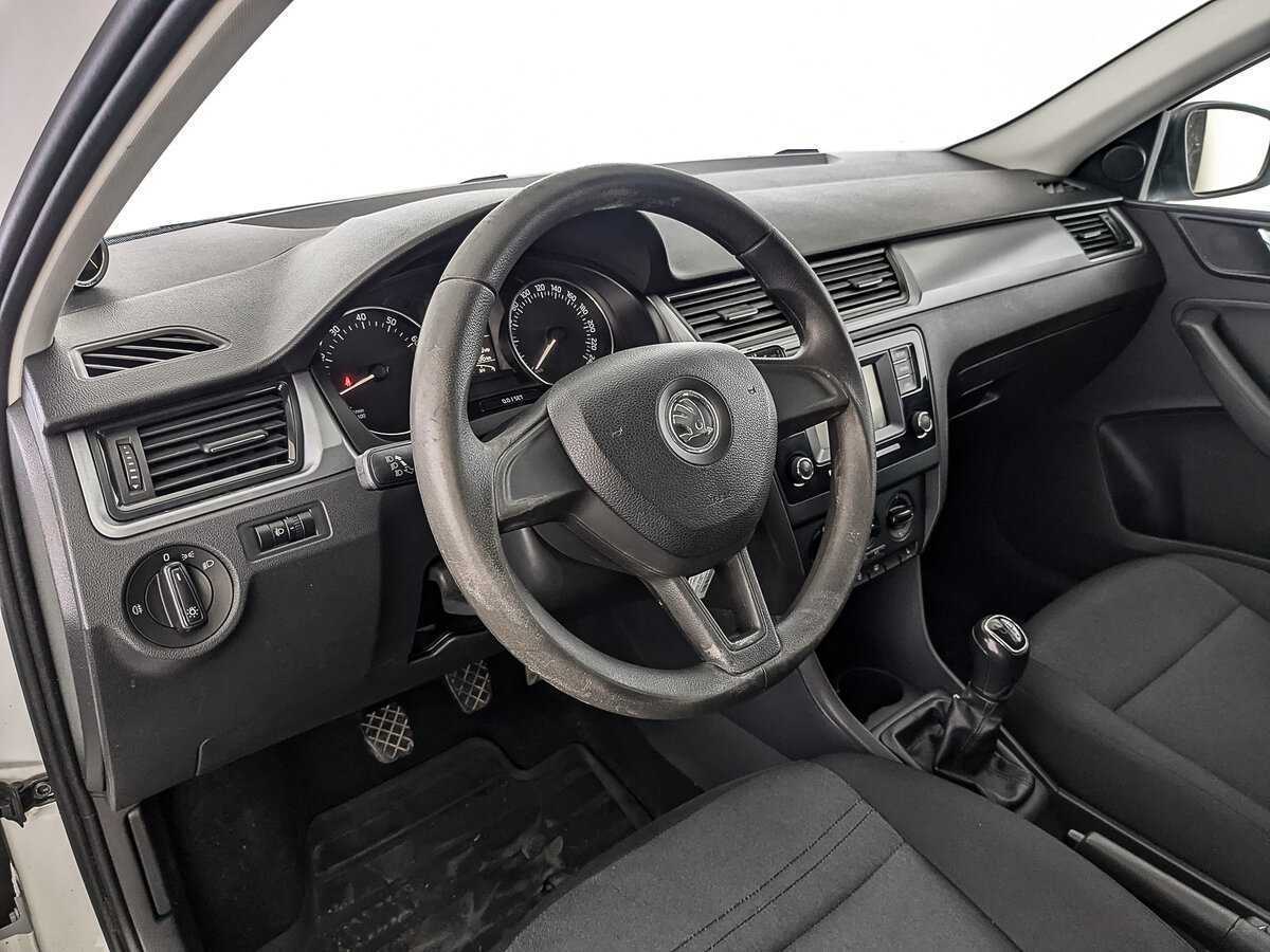 Skoda Rapid 2017 года с пробегом. Фото: #12