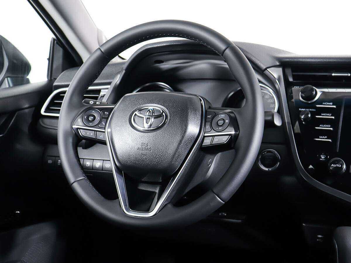 Toyota Camry 2018 года с пробегом. Фото: #14
