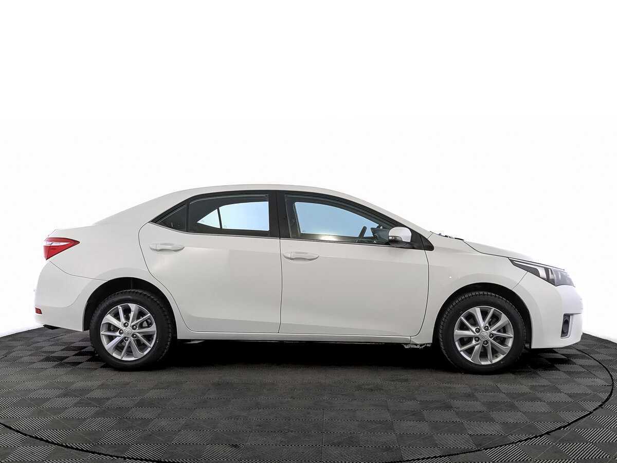Toyota Corolla 2014 года с пробегом. Фото: #3