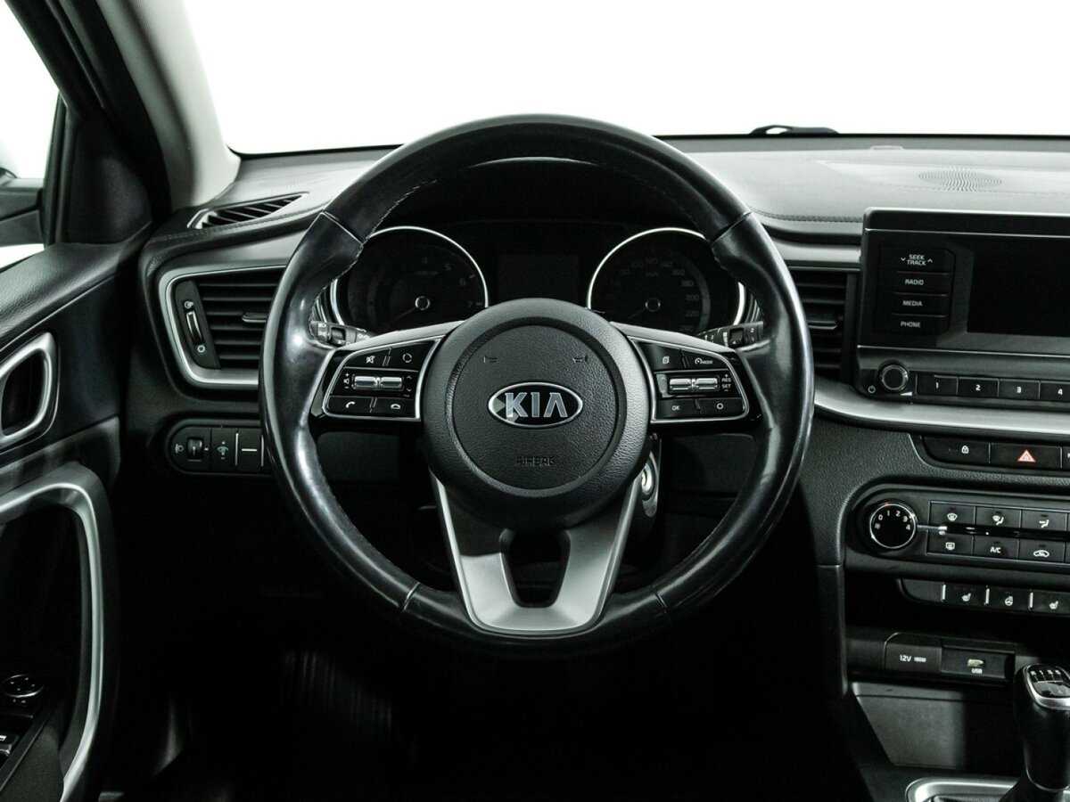 Kia Ceed 2020 года с пробегом. Фото: #21