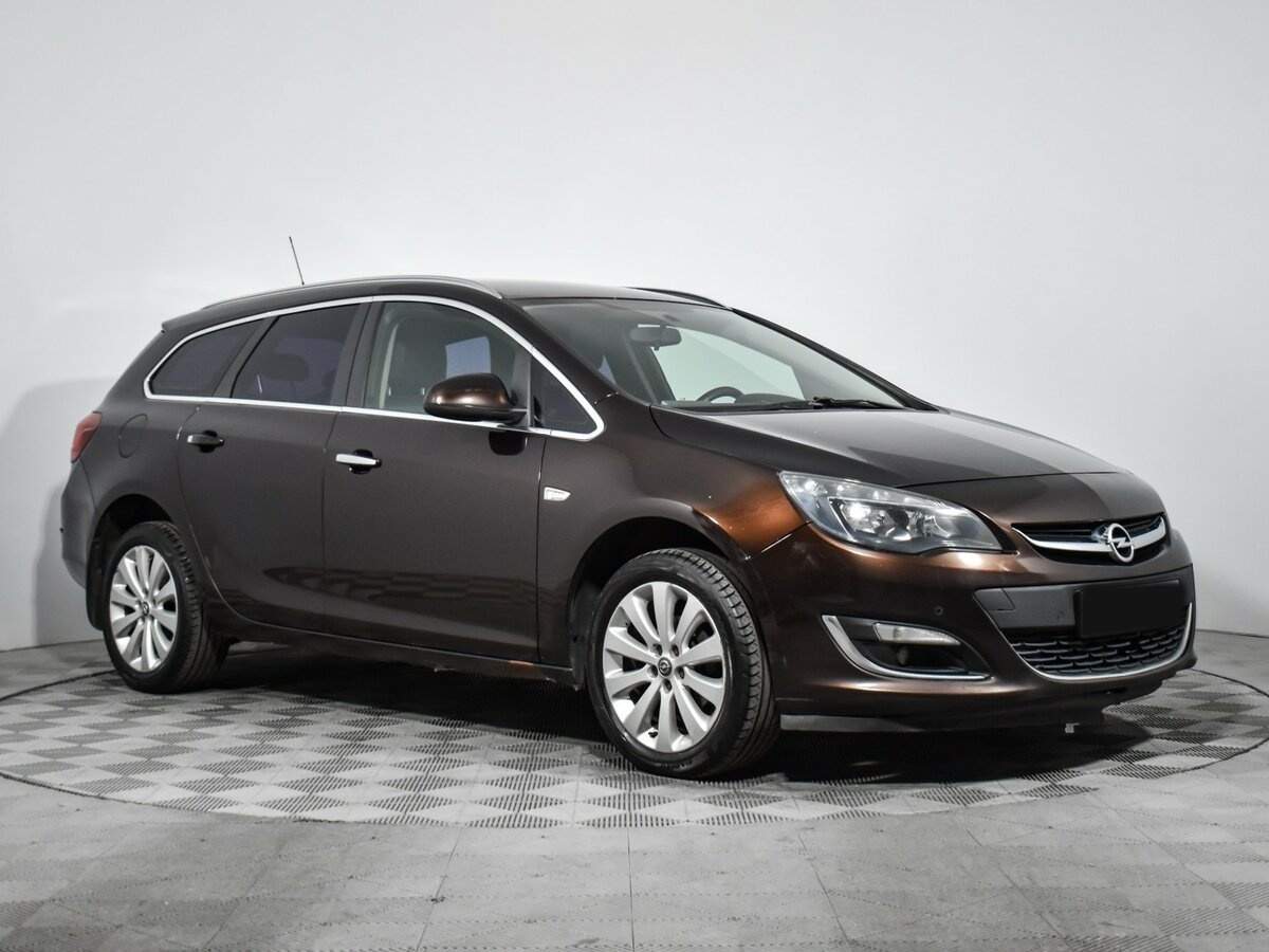 Opel Astra 2013 года с пробегом. Фото: #2
