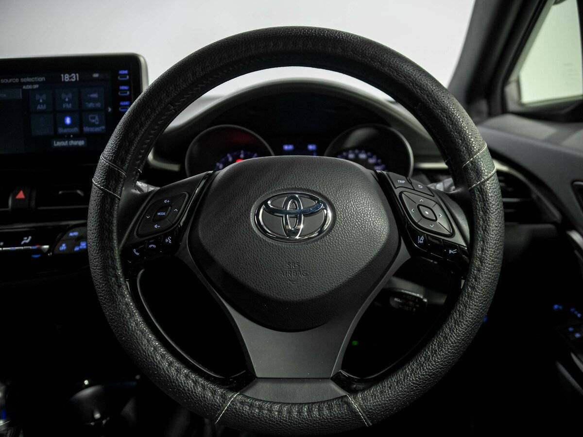 Toyota C-HR 2020 года с пробегом. Фото: #8