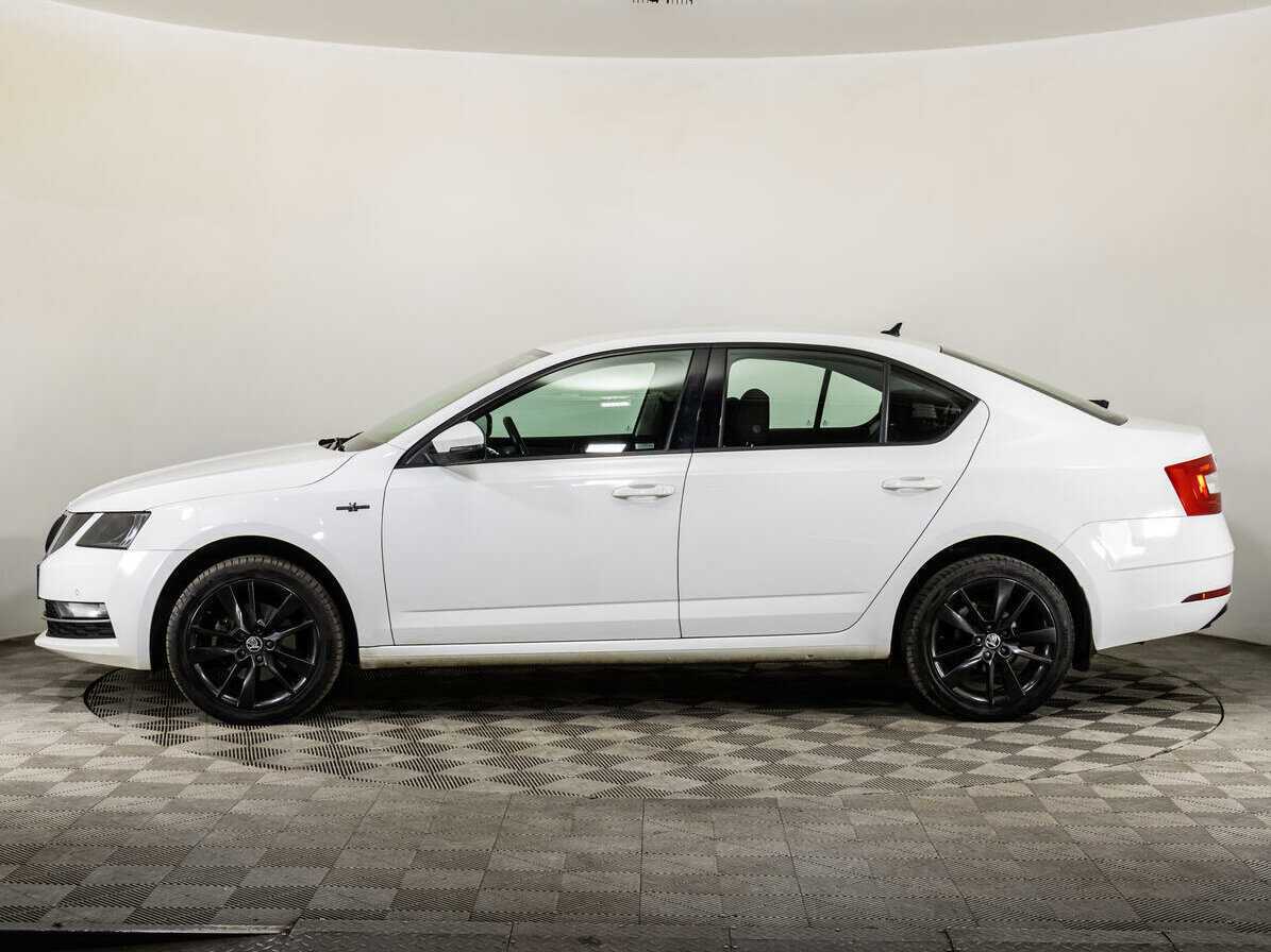 Skoda Octavia 2019 года с пробегом. Фото: #6