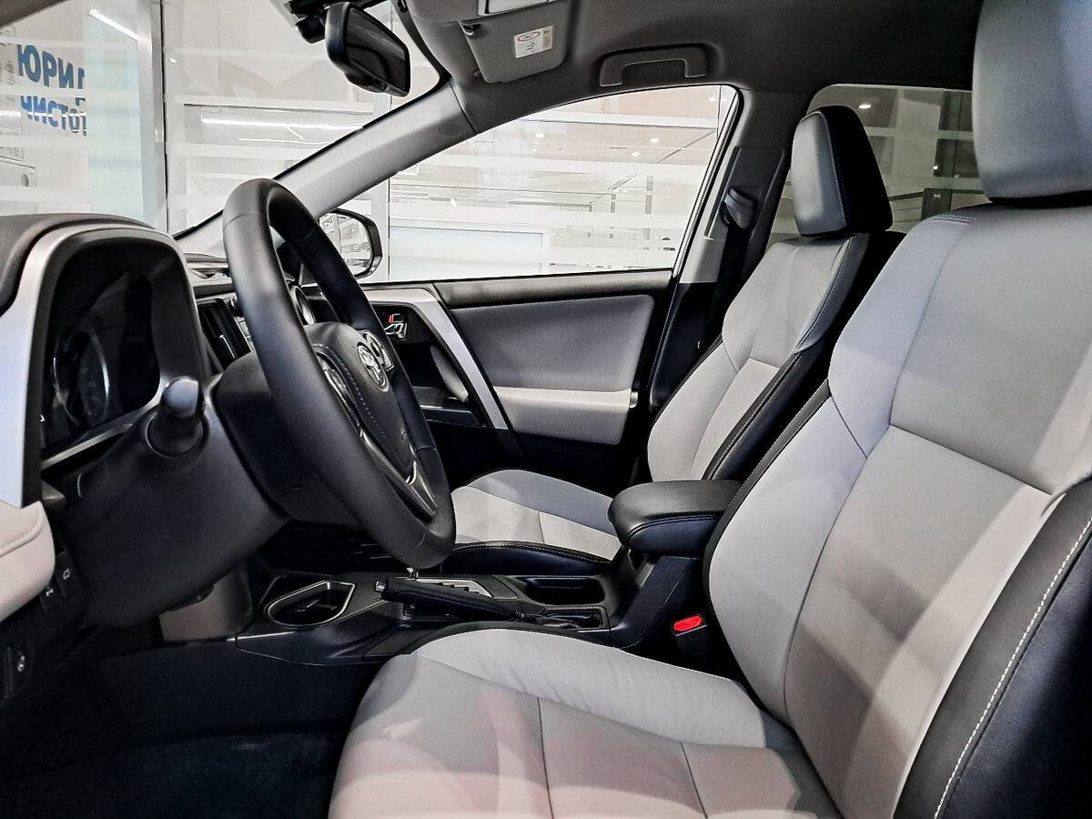 Toyota RAV4 2016 года с пробегом. Фото: #15