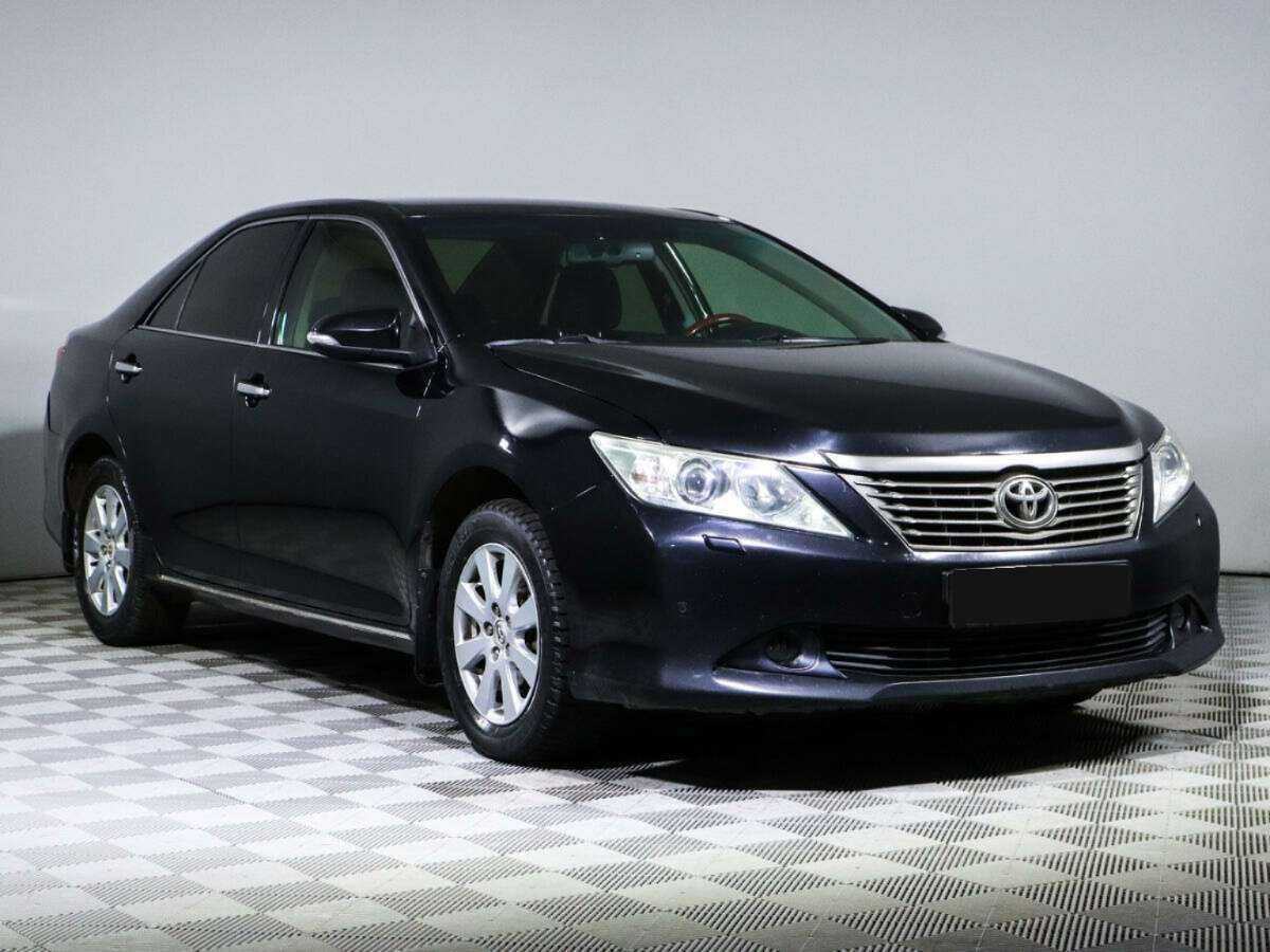 Toyota Camry 2012 года с пробегом. Фото: #2