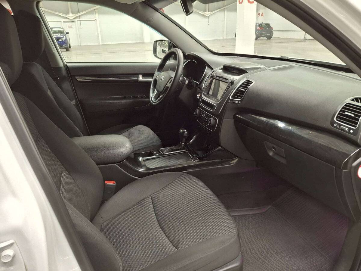 Kia Sorento 2017 года с пробегом. Фото: #10