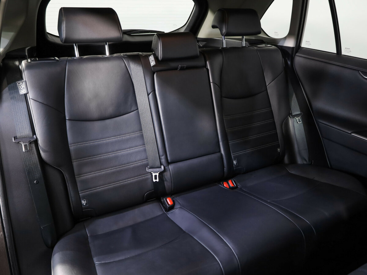 Toyota RAV4 2019 года с пробегом. Фото: #20