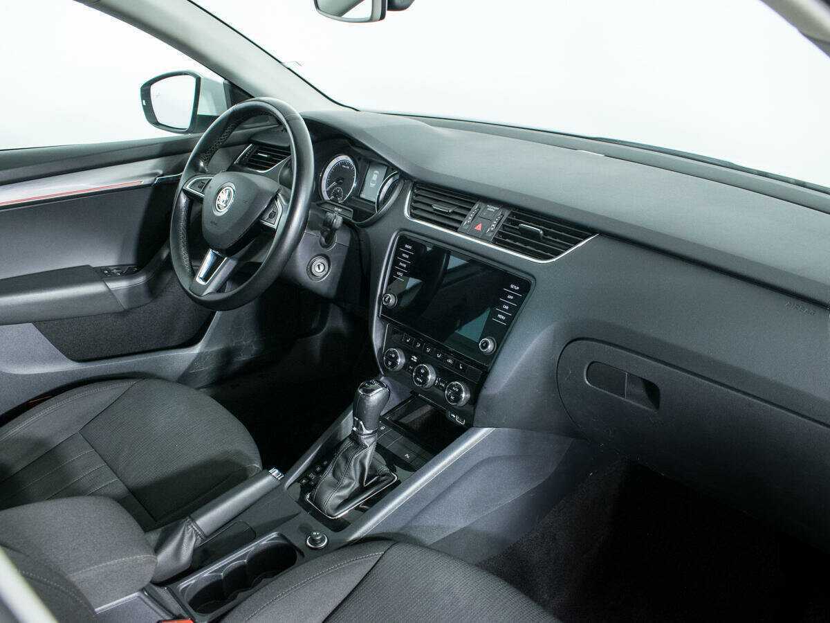 Skoda Octavia 2018 года с пробегом. Фото: #8