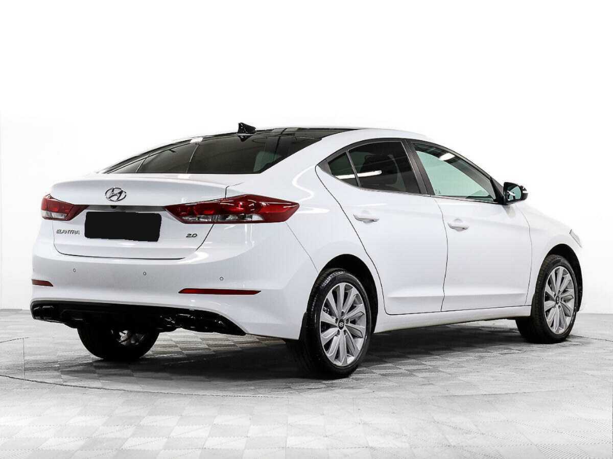 Hyundai Elantra 2017 года с пробегом. Фото: #3